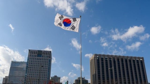 South Korean GDP shrank in fourth quarter as fiscal stimulus fades