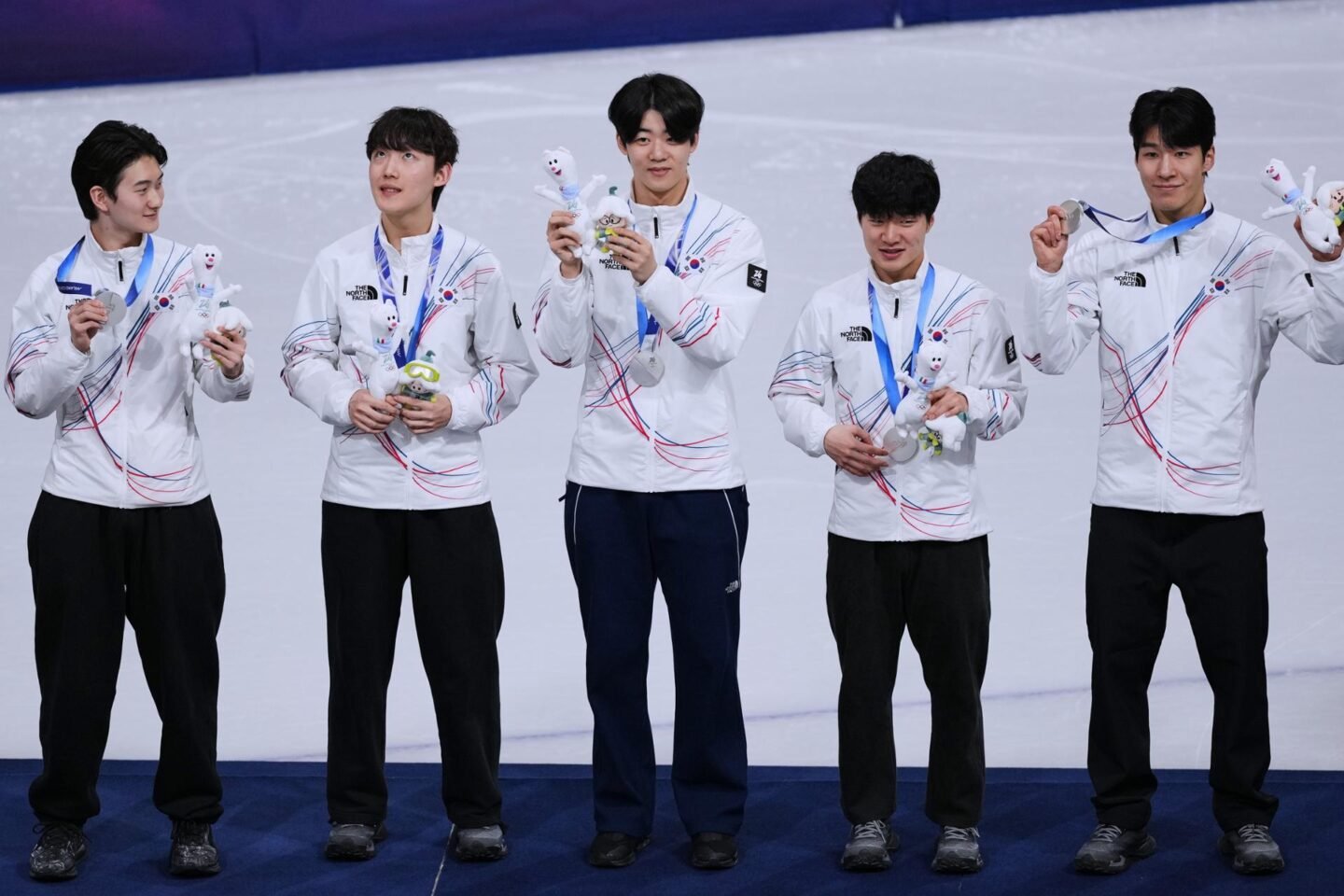 S. Korea wins silver in men’s short track relay