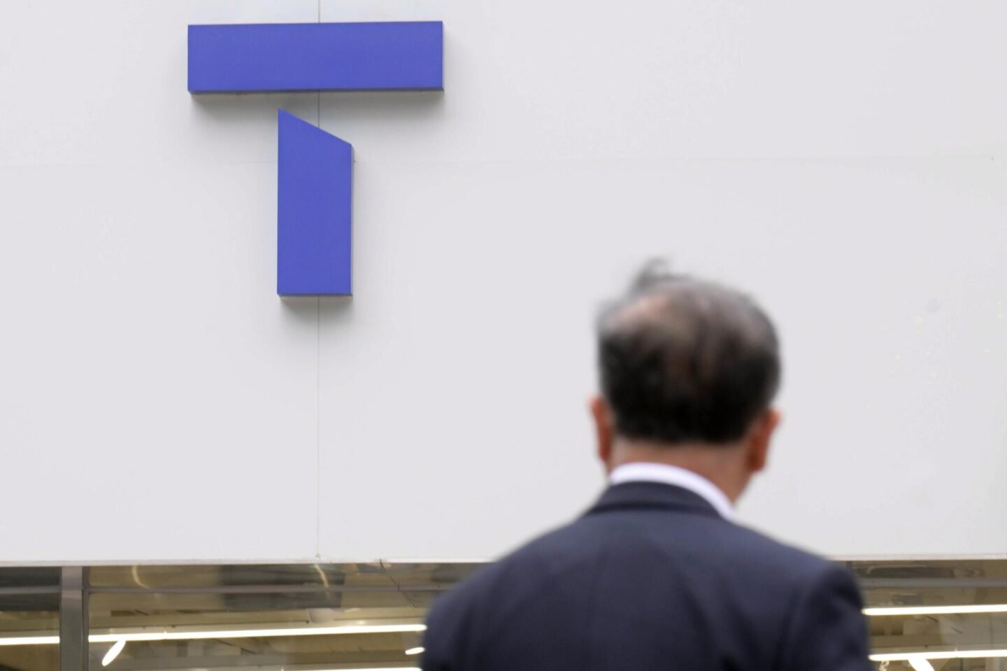 SK Telecom gets over 340,000 users in January amid KT fee waiver