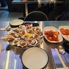 [I ate]Fresh Winter Oysters: The ‘Sea Milk’ of Korea, In Gangnam Seoul 🇰🇷🦪[OC]