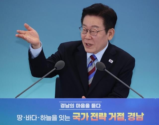 [Exclusive] President Lee’s Bundang home received floor area ratio benefits under special law… but private reconstruction is ‘shackled’ | [단독] 李 대통령 분당 집은 특별법으로 용적률 수혜받았는데 … 민간 재건축은 ‘족쇄’