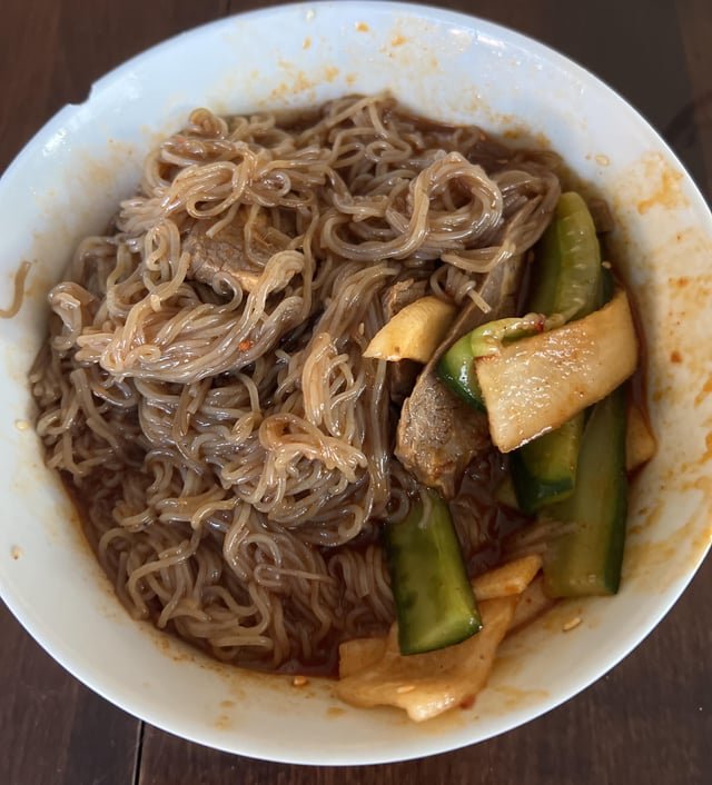 Foods that taste similar to bibimmyeon