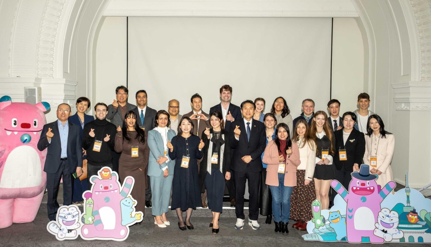 Seoul expands outreach to foreign missions, honorary citizens