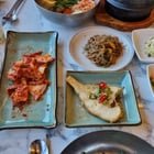 Seaweed soup 미역국 정식