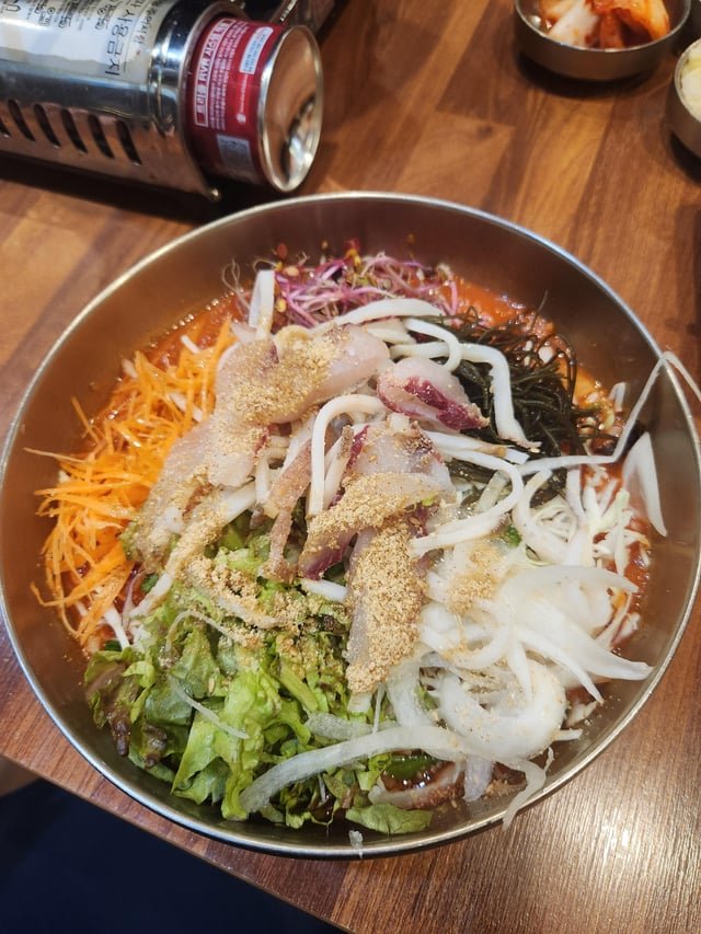 Mulhoe(Chilled Spicy Raw Fish Soup)