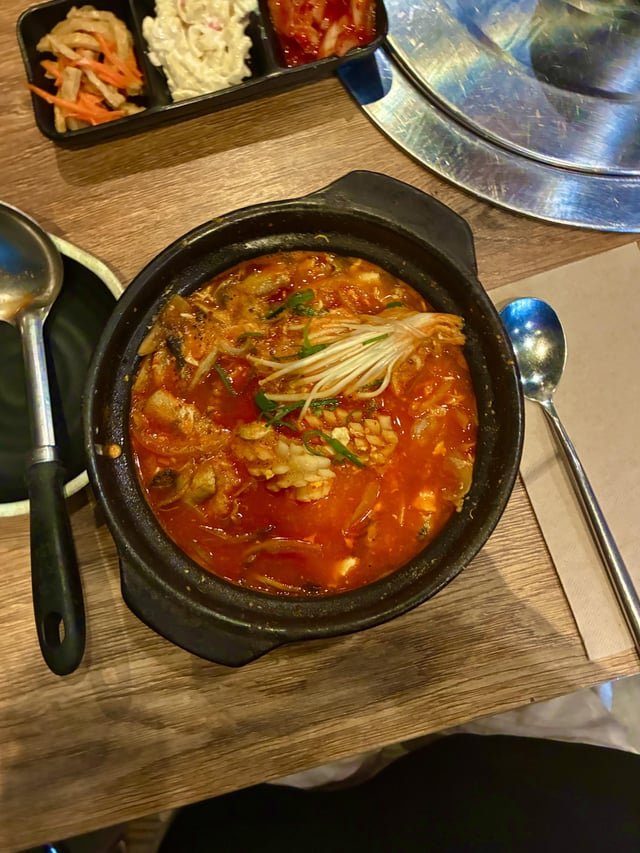 some of the best 순두부찌개 ive ever had 🤤🥘
