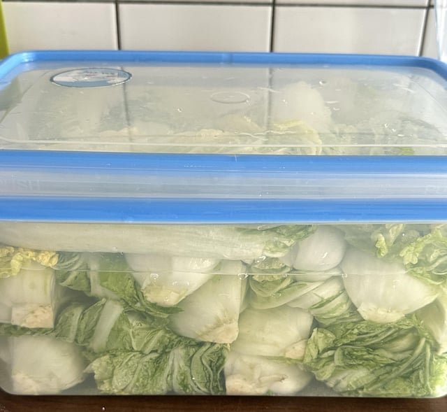 Making kimchi for a flea market this weekend🌶️