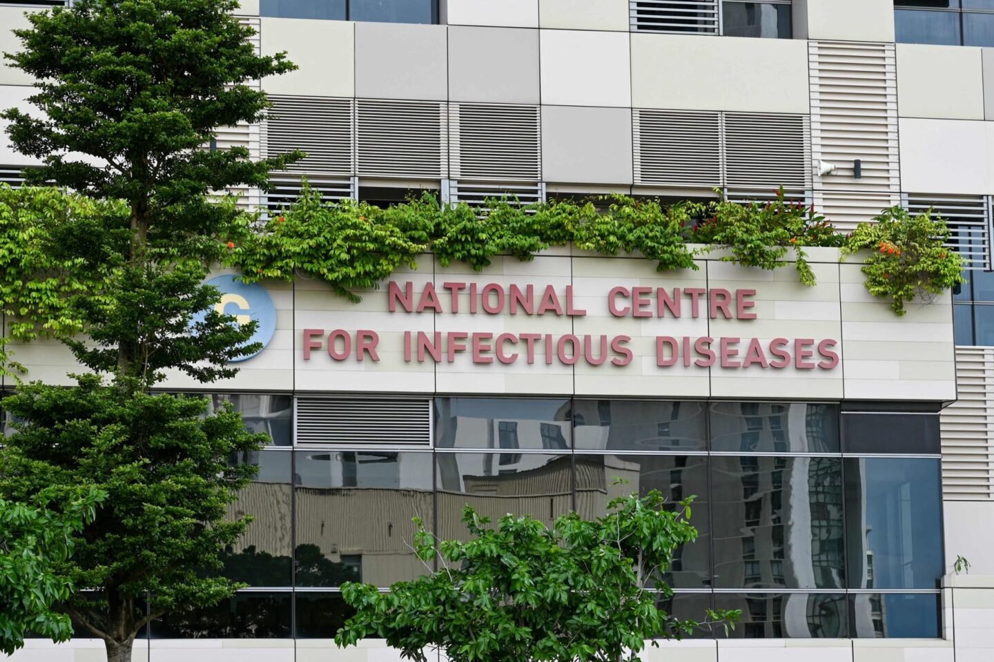 How public health officials are tracing people who came in contact with hantavirus victims