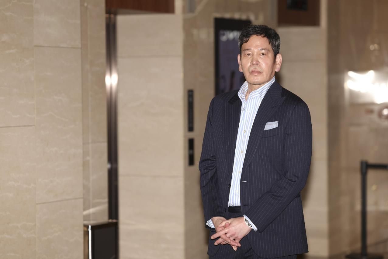 Shinsegae chief disgraced by scrapped OpenAI partnership, delayed merger of affiliates