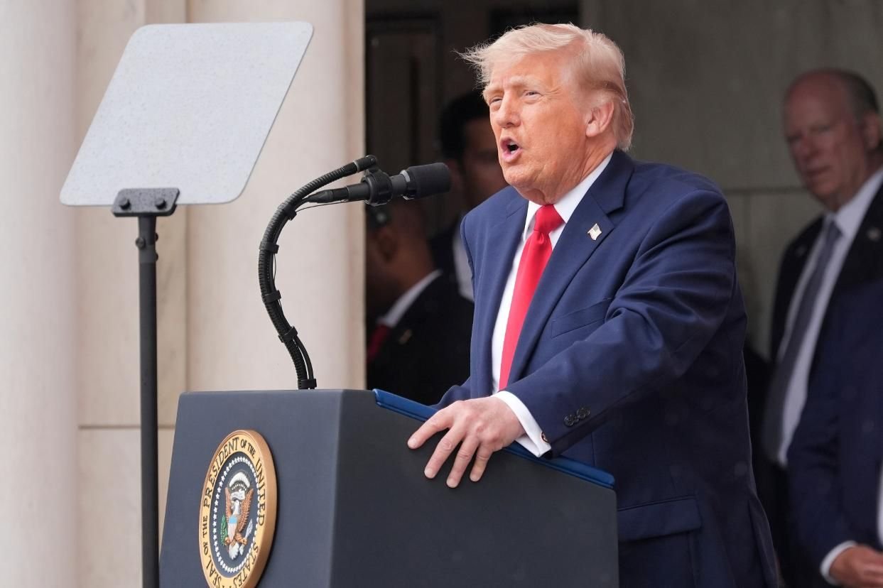 Trump gathers Cabinet as he looks to seal deal to end war