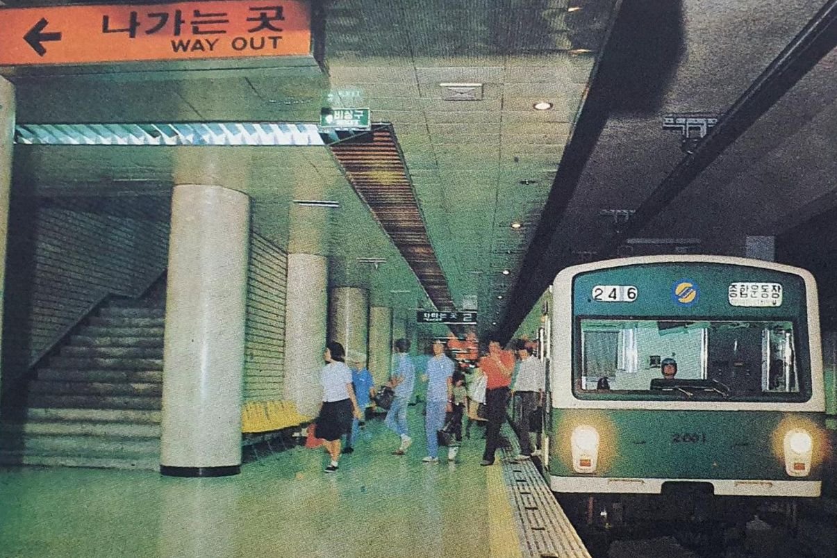 [MORNING CALM TALES] Adventures on Seoul Metro’s Green Line