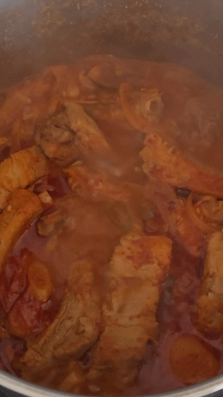 I made kimchi stew with pork ribs(Kimchi-jjim)