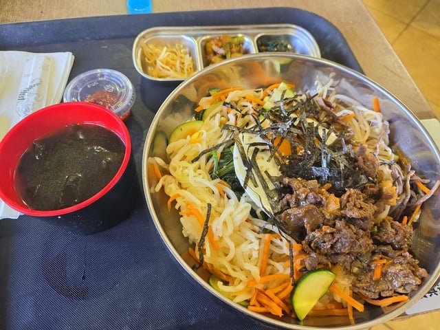 H-Mart dine-in bibimbap for 6 bucks