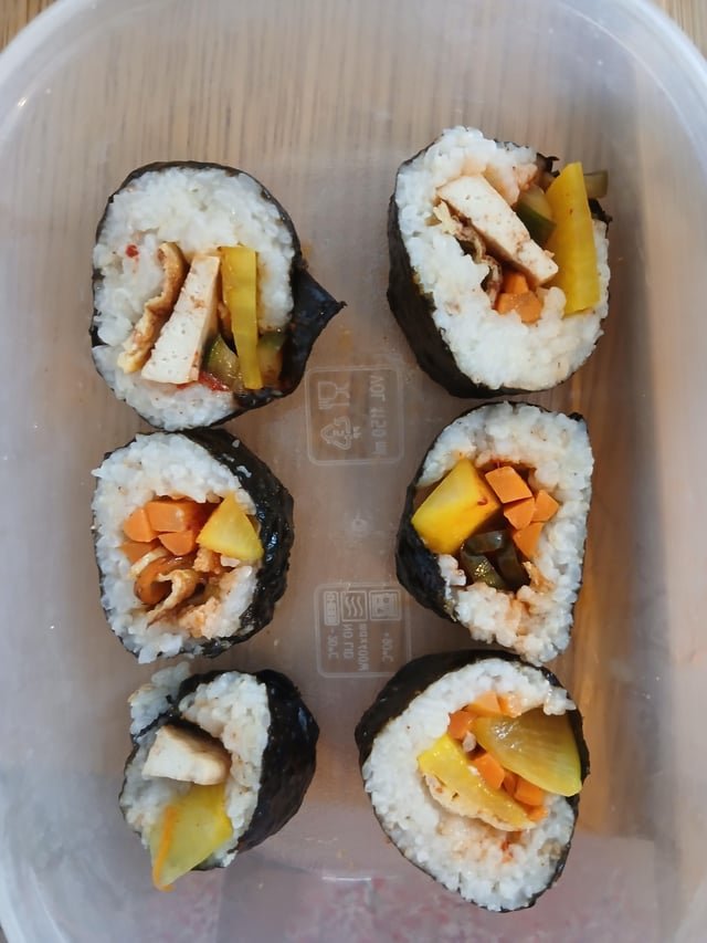 I made kimbap again but this time I rolled them myself ( it was a mess but I’m glad I tried)