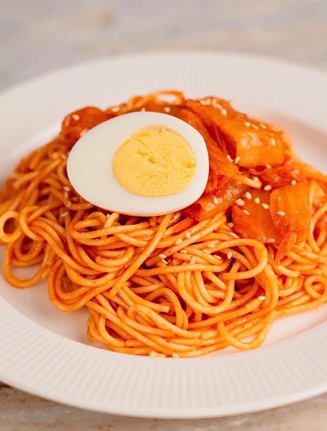 Mom’s kimchi bibim guksu