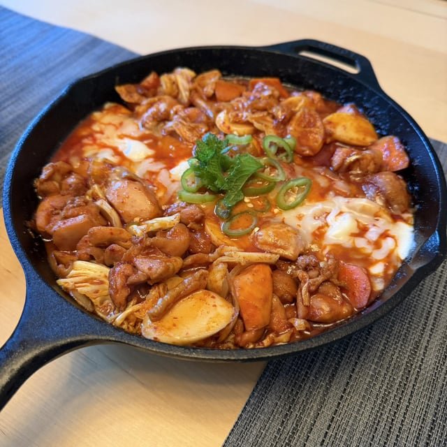 Cheese dakgalbi night