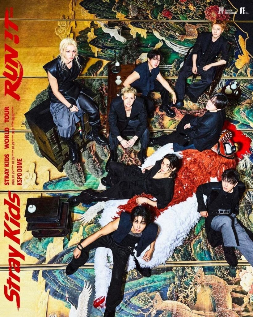 Eight Gods,One Stage – Stray Kids launch their fifth world tour RUN IT