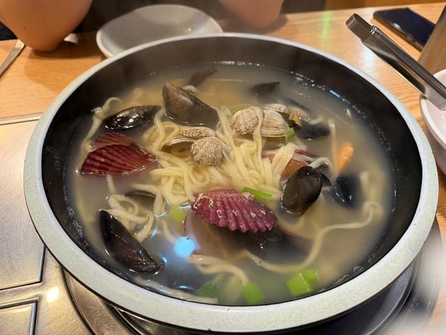 Seafood Kalguksu