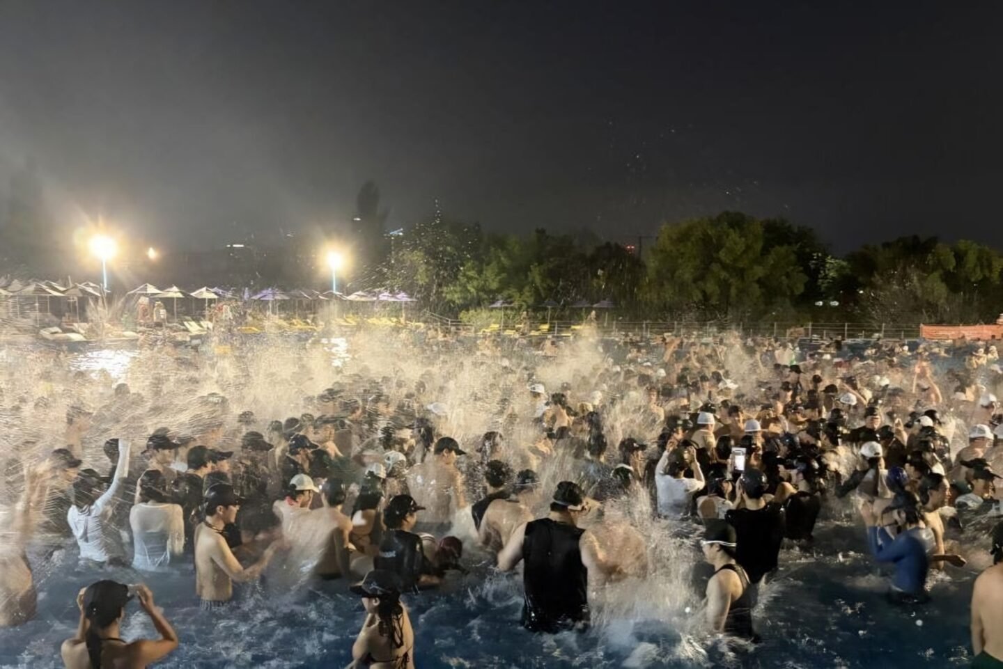 City that never sleeps: Seoul opens Han River parks to overnight camping