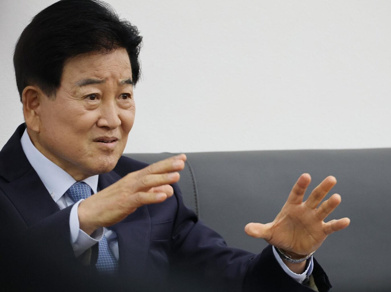 Seoul shifts from denuclearization-first to peace-first on NK, minister says