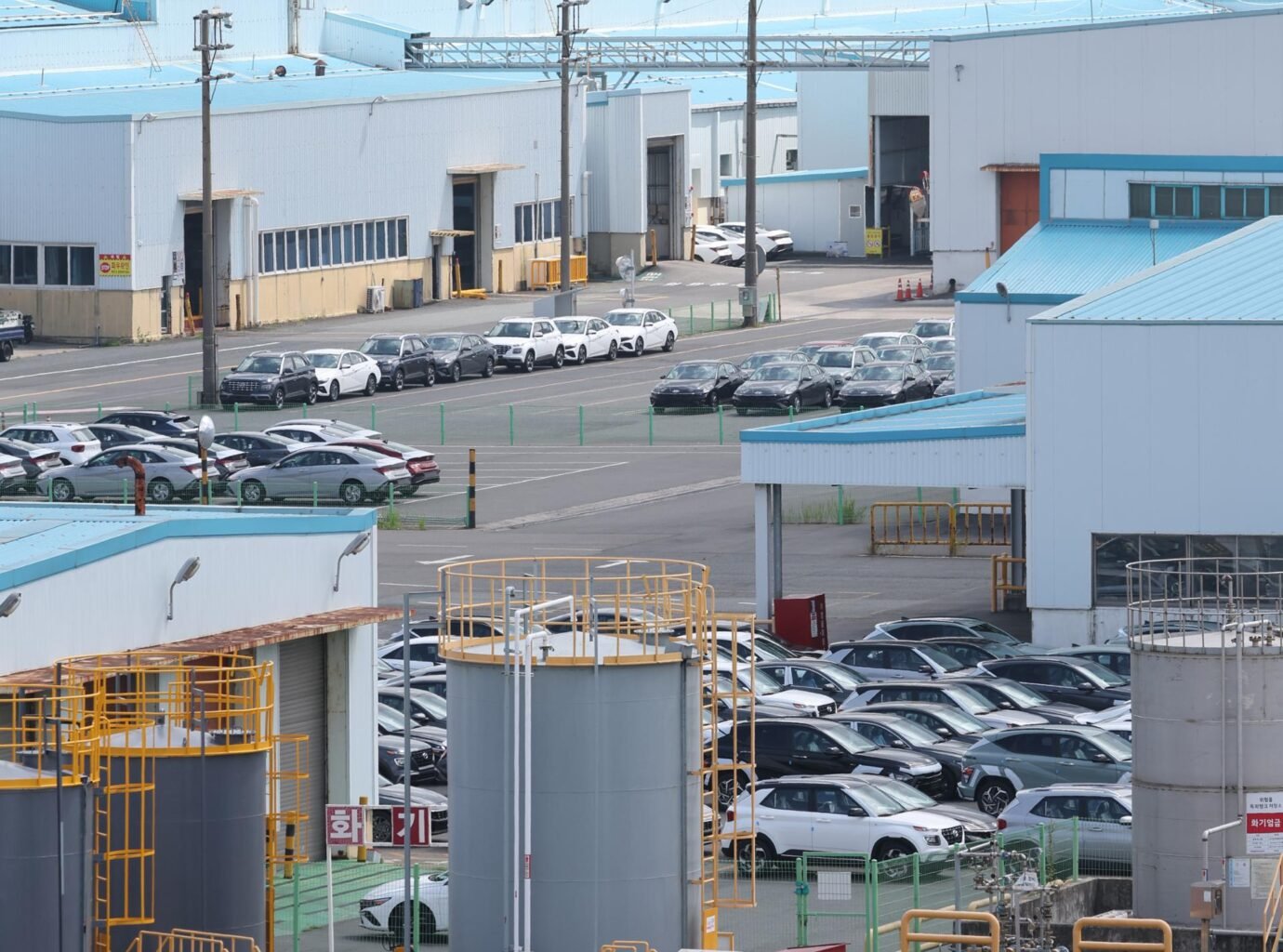 Hyundai Motor workers to extend strikes for higher wages