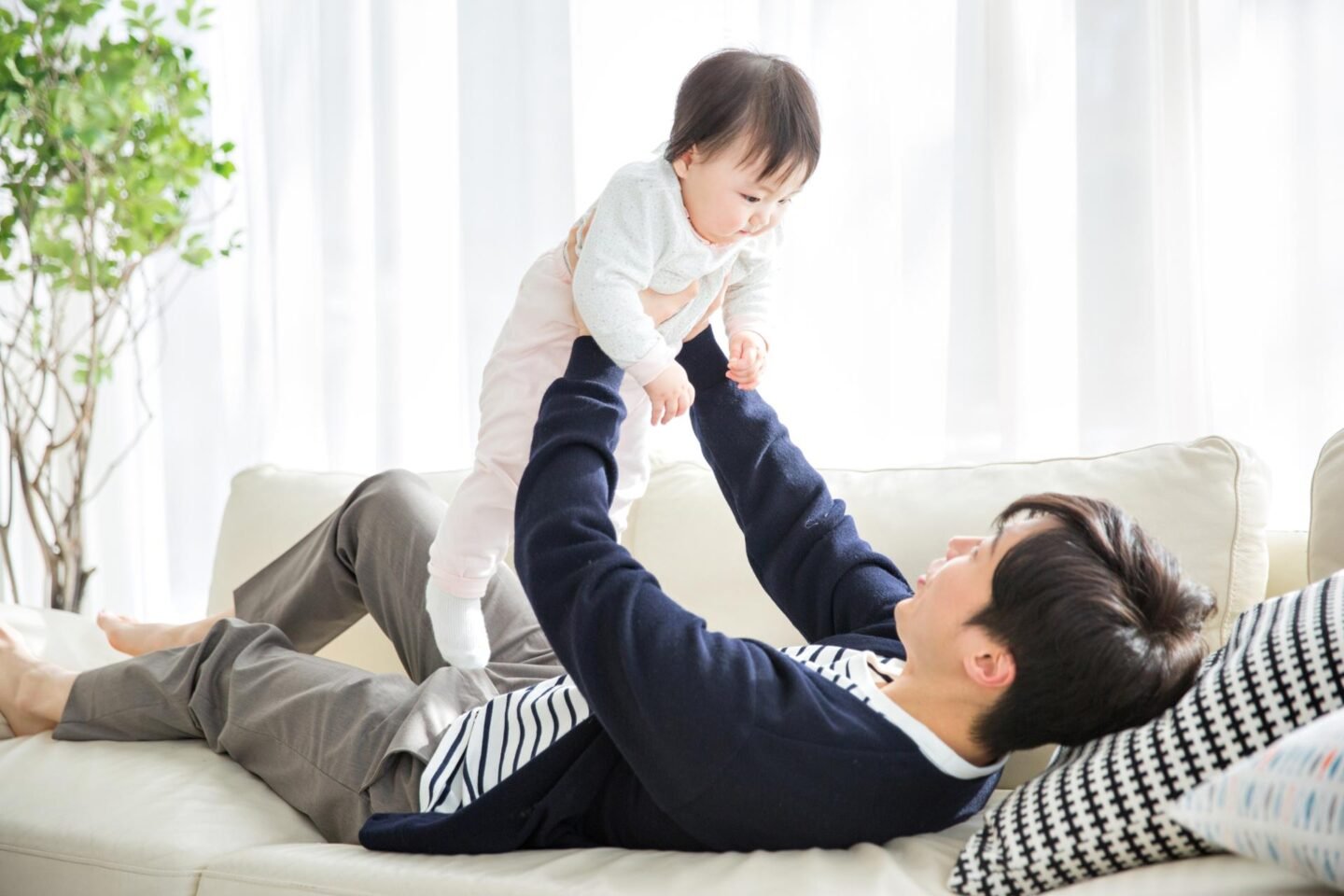 Nearly half of workers say cannot freely take parental leave: poll