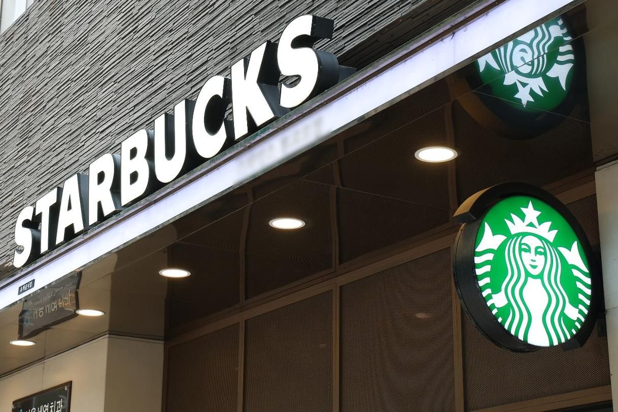 Starbucks Korea workers form 1st coffee franchise union