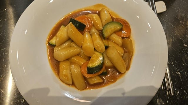 I think there’s nothing more iconic than tteokbokki
