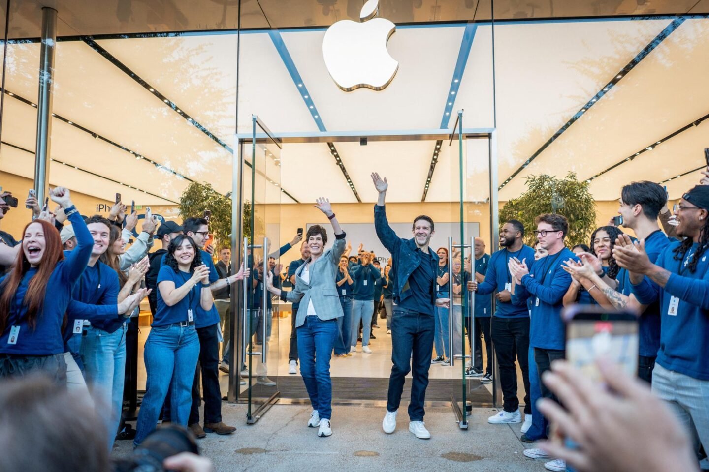 Apple shows first touchscreen laptops amid product blitz